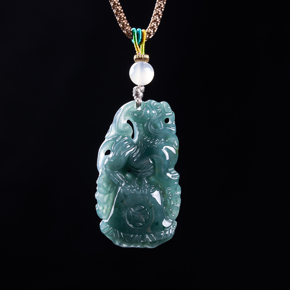 Burmese Jadeite Pixiu Pendant  - Women Fashion Designer 评论和价格