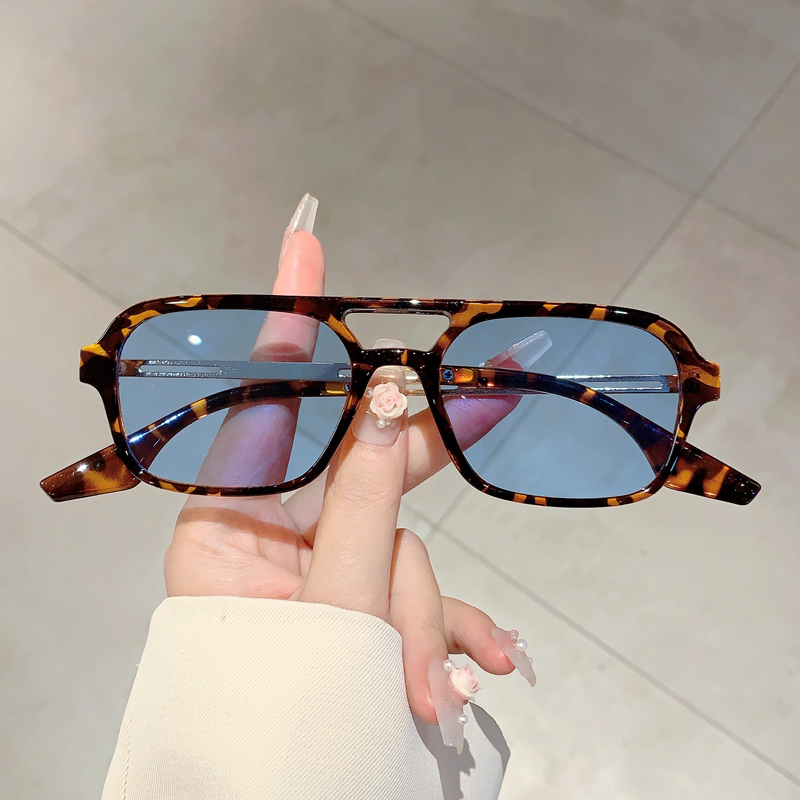 Trendy Women Double Beam Sungl - Women'S Fashion Eyewear 评论和价格