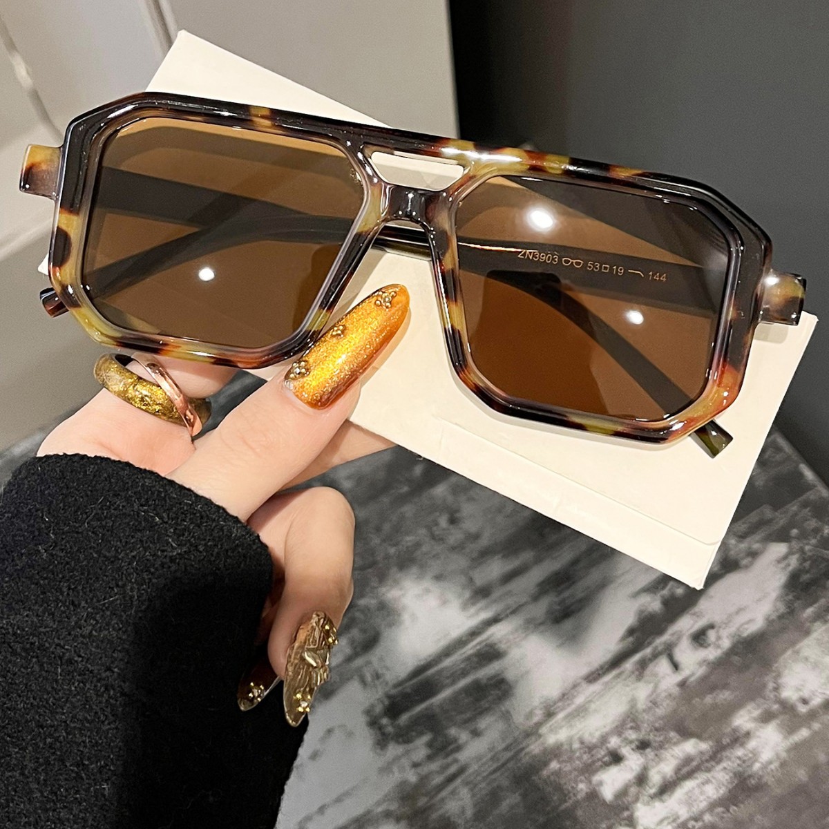 New Retro Square Double Beam S - Women'S Fashion Eyeglasses 评论和价格